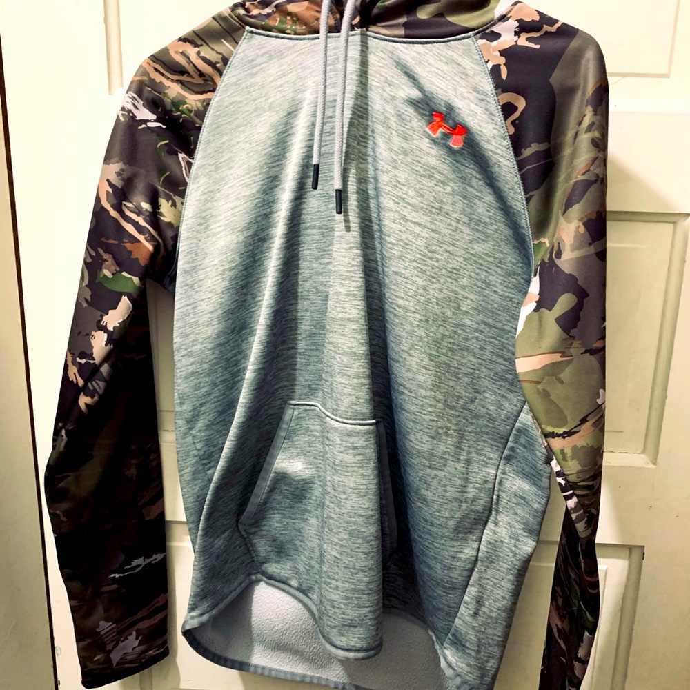 Women’s UA Hoodie🤎💚🖤